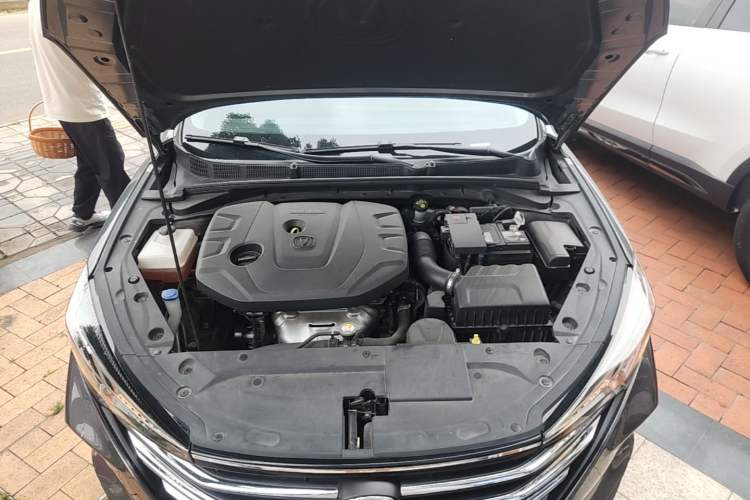 Used CHANGAN Eado 2022 PLUS 1.6L GDI Manual Elite Model Engine Bay