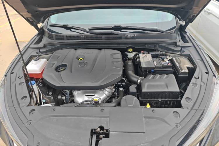 Used CHANGAN Eado 2022 PLUS 1.6L GDI Manual Luxury Model Engine Bay