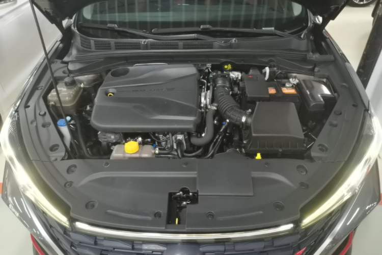 Used CHANGAN Eado 2022 PLUS Blue Whale NE 1.4T GDI DCT Prestige Edition Engine Bay