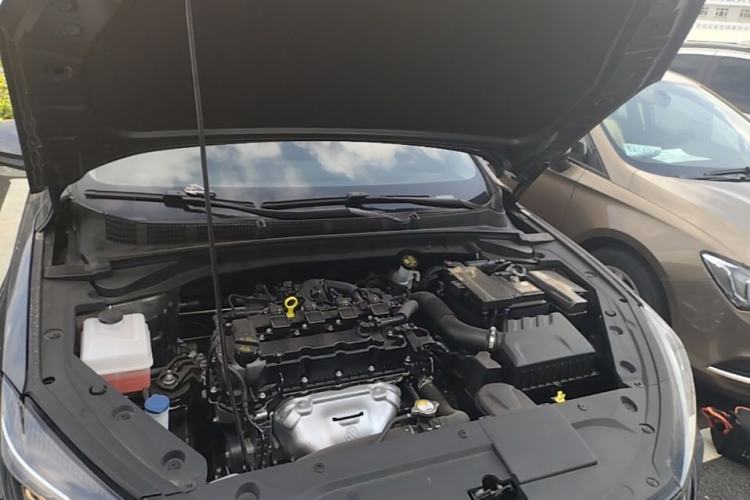 Used CHANGAN Eado 2022 PLUS 1.6L GDI Manual Elite Model Engine Bay