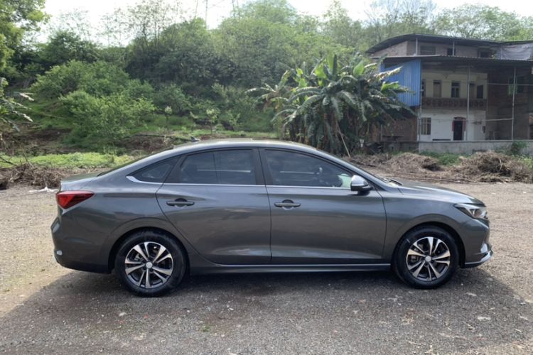 Used CHANGAN Eado 2022 PLUS 1.6L GDI Manual Luxury Model Exterior 11