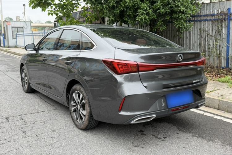 Used CHANGAN Eado 2022 PLUS Blue Whale NE 1.4T GDI DCT Prestige Edition Exterior 3