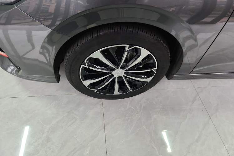 Used CHANGAN Eado 2022 PLUS Blue Whale NE 1.4T GDI DCT Flagship Edition Exterior 4