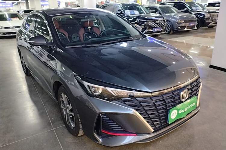 Used CHANGAN Eado 2022 PLUS Blue Whale NE 1.4T GDI DCT Prestige Edition Front Right 45 Deg