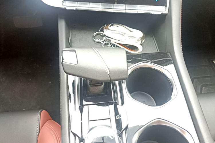 Used CHANGAN Eado 2022 PLUS Blue Whale NE 1.4T GDI DCT Prestige Edition Gear Lever