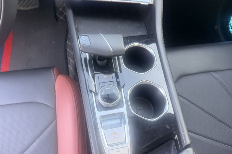 Used CHANGAN Eado 2022 PLUS Blue Whale NE 1.4T GDI DCT Prestige Edition Gear Lever