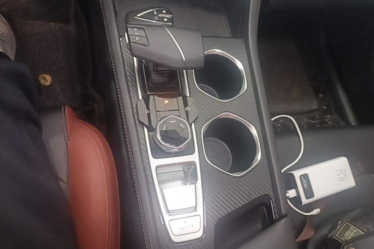 Used CHANGAN Eado 2022 PLUS Blue Whale NE 1.4T GDI DCT Prestige Edition Gear Lever