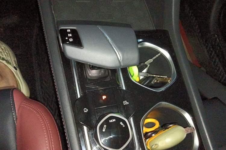 Used CHANGAN Eado 2022 PLUS Blue Whale NE 1.4T GDI DCT Flagship Edition Gear Lever
