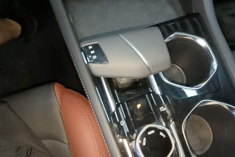 Used CHANGAN Eado 2022 PLUS Blue Whale NE 1.4T GDI DCT Prestige Edition Gear Lever