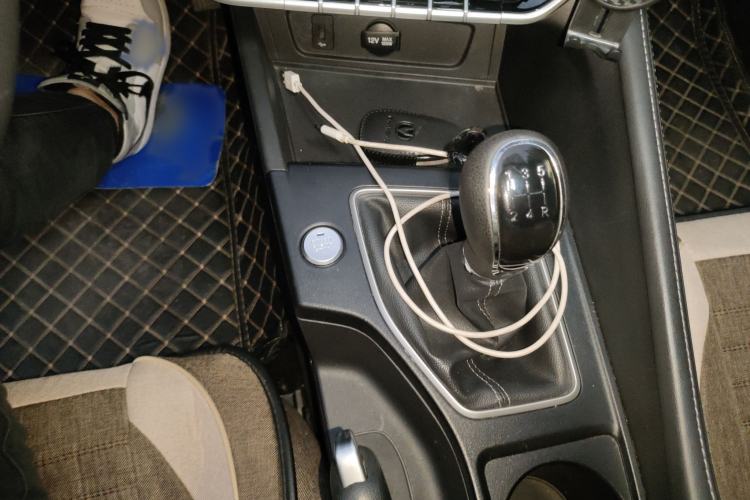 Used CHANGAN Eado 2022 PLUS 1.6L GDI Manual Luxury Model Gear Lever