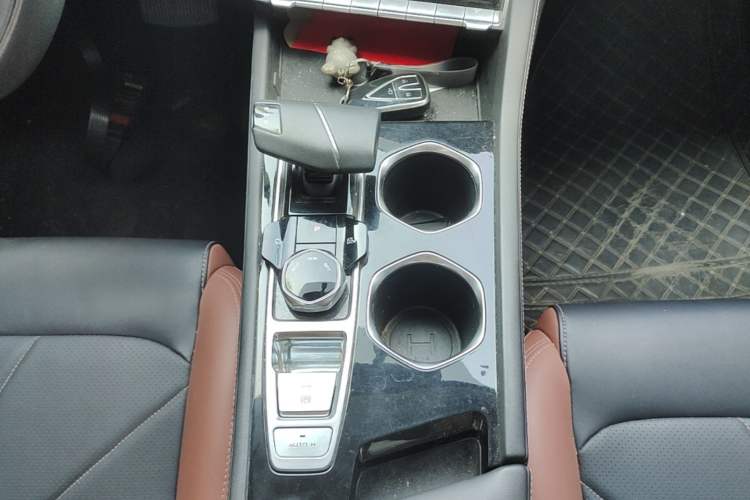 Used CHANGAN Eado 2022 PLUS Blue Whale NE 1.4T GDI DCT Prestige Edition Gear Lever