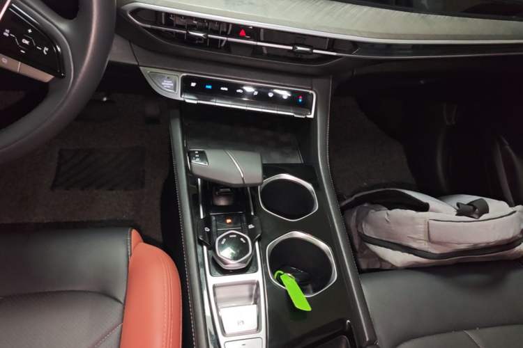 Used CHANGAN Eado 2022 PLUS Blue Whale NE 1.4T GDI DCT Prestige Edition Gear Lever