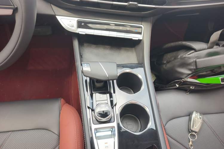 Used CHANGAN Eado 2022 PLUS Blue Whale NE 1.4T GDI DCT Prestige Edition Gear Lever