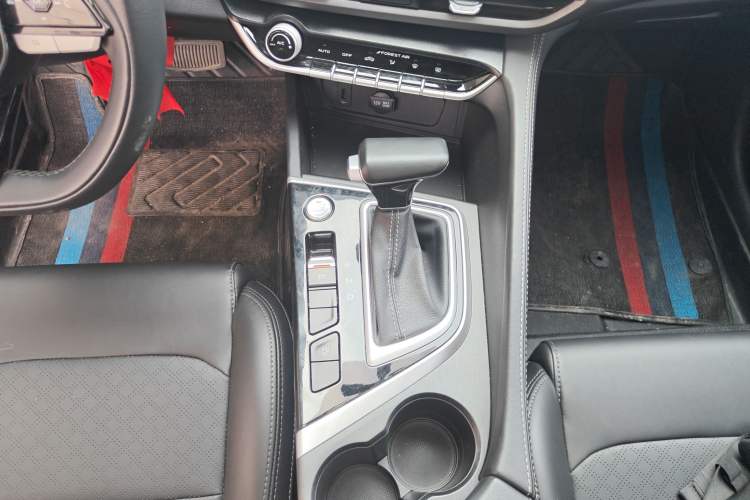Used CHANGAN Eado 2022 PLUS 1.6L GDI CVT Luxury Model Gear Lever