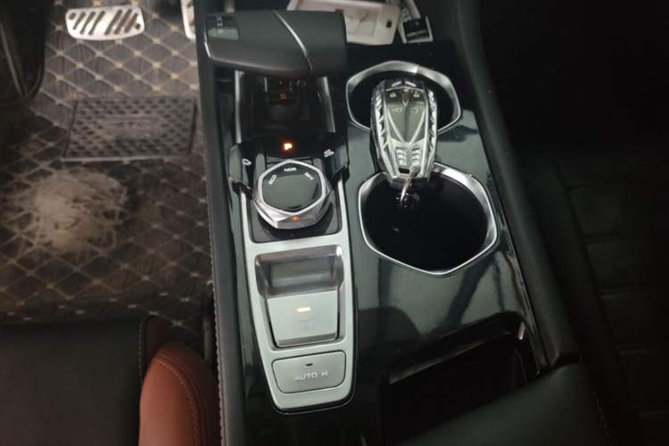 Used CHANGAN Eado 2022 PLUS Blue Whale NE 1.4T GDI DCT Prestige Edition Gear Lever