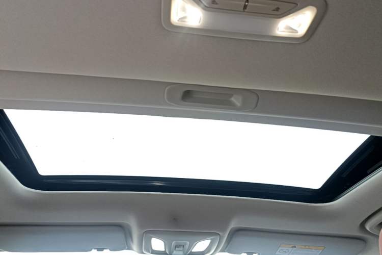 Used CHANGAN Eado 2022 PLUS Blue Whale NE 1.4T GDI DCT Prestige Edition Headliner