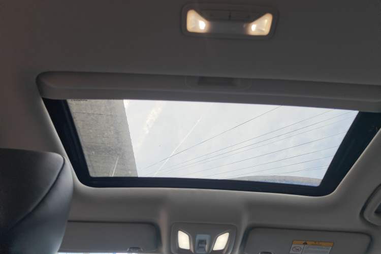 Used CHANGAN Eado 2022 PLUS 1.6L GDI CVT Luxury Model Headliner