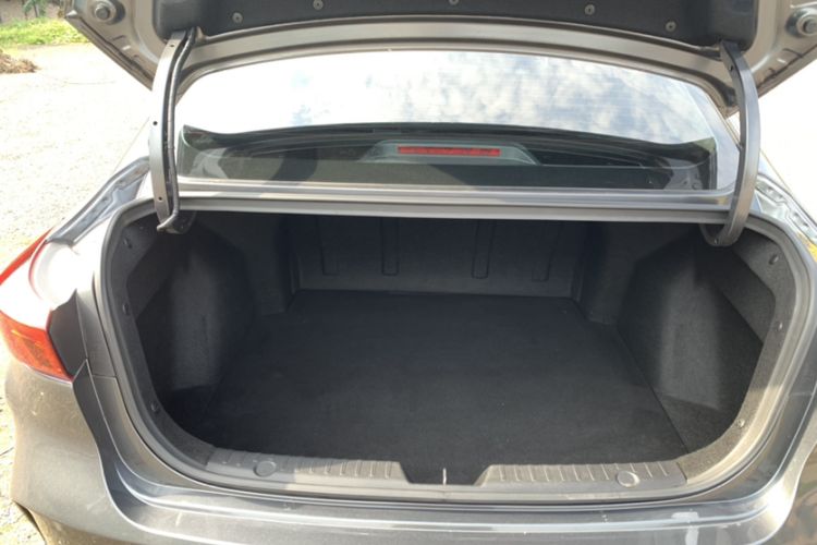 Used CHANGAN Eado 2022 PLUS 1.6L GDI Manual Luxury Model Interior 1