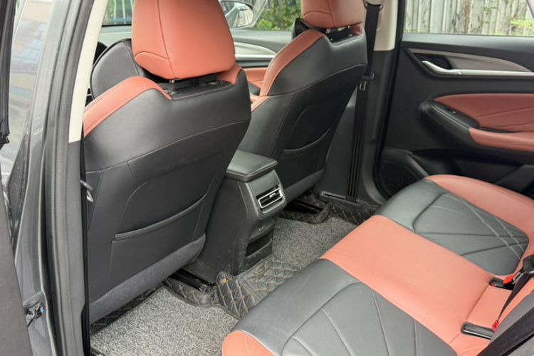 Used CHANGAN Eado 2022 PLUS Blue Whale NE 1.4T GDI DCT Prestige Edition Interior 2