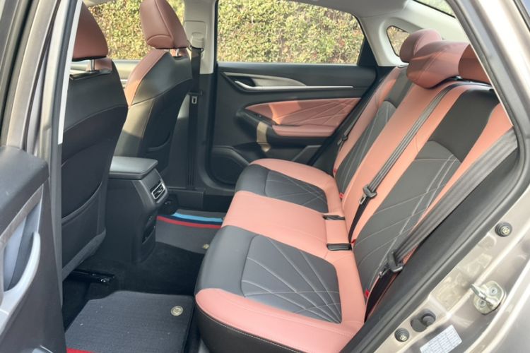 Used CHANGAN Eado 2022 PLUS Blue Whale NE 1.4T GDI DCT Prestige Edition Interior 2
