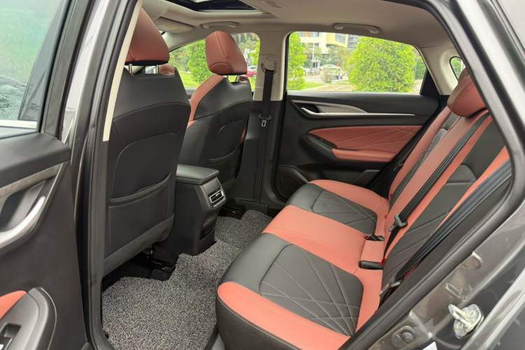 Used CHANGAN Eado 2022 PLUS Blue Whale NE 1.4T GDI DCT Prestige Edition Interior 2