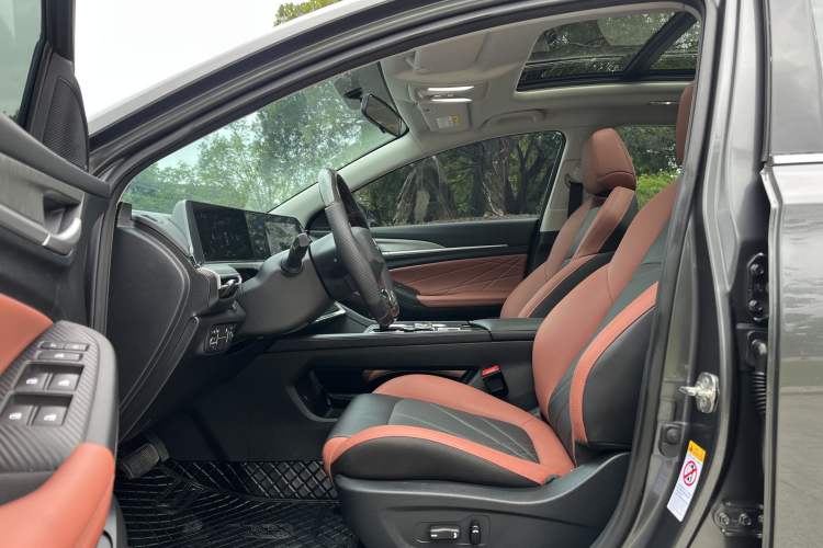 Used CHANGAN Eado 2022 PLUS Blue Whale NE 1.4T GDI DCT Flagship Edition Interior 2