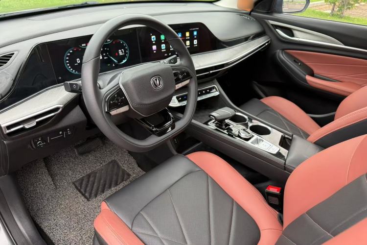 Used CHANGAN Eado 2022 PLUS Blue Whale NE 1.4T GDI DCT Prestige Edition Interior 3
