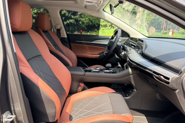 Used CHANGAN Eado 2022 PLUS Blue Whale NE 1.4T GDI DCT Prestige Edition Interior 3