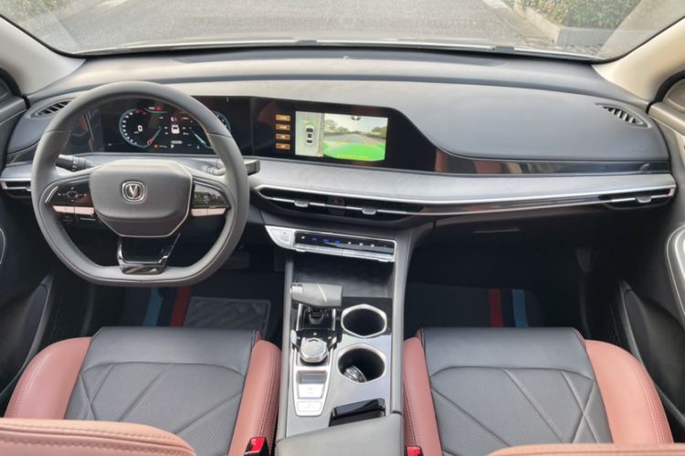 Used CHANGAN Eado 2022 PLUS Blue Whale NE 1.4T GDI DCT Prestige Edition Interior 4