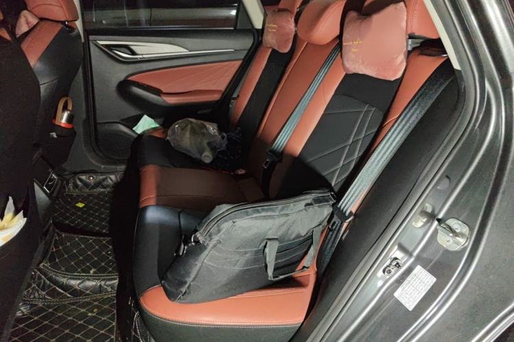 Used CHANGAN Eado 2022 PLUS Blue Whale NE 1.4T GDI DCT Prestige Edition Interior 4