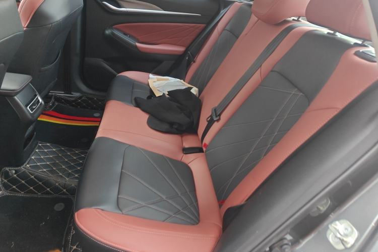 Used CHANGAN Eado 2022 PLUS Blue Whale NE 1.4T GDI DCT Prestige Edition Interior 4