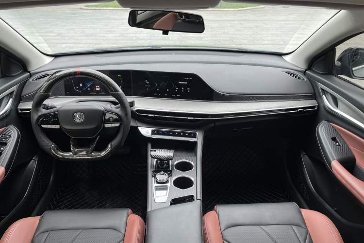 Used CHANGAN Eado 2022 PLUS Blue Whale NE 1.4T GDI DCT Flagship Edition Interior 4