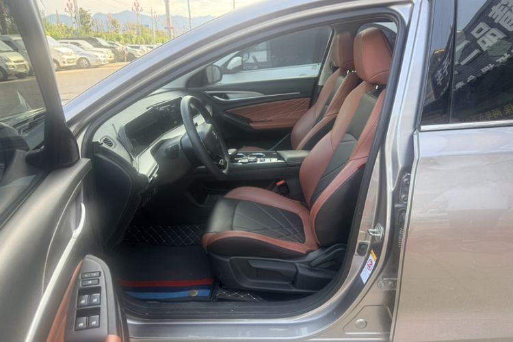 Used CHANGAN Eado 2022 PLUS Blue Whale NE 1.4T GDI DCT Prestige Edition Interior 6