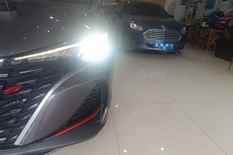 Used CHANGAN Eado 2022 PLUS Blue Whale NE 1.4T GDI DCT Prestige Edition Left Front Headlight