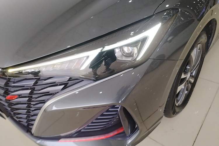 Used CHANGAN Eado 2022 PLUS Blue Whale NE 1.4T GDI DCT Prestige Edition Left Front Headlight