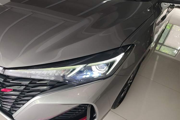 Used CHANGAN Eado 2022 PLUS Blue Whale NE 1.4T GDI DCT Prestige Edition Left Front Headlight
