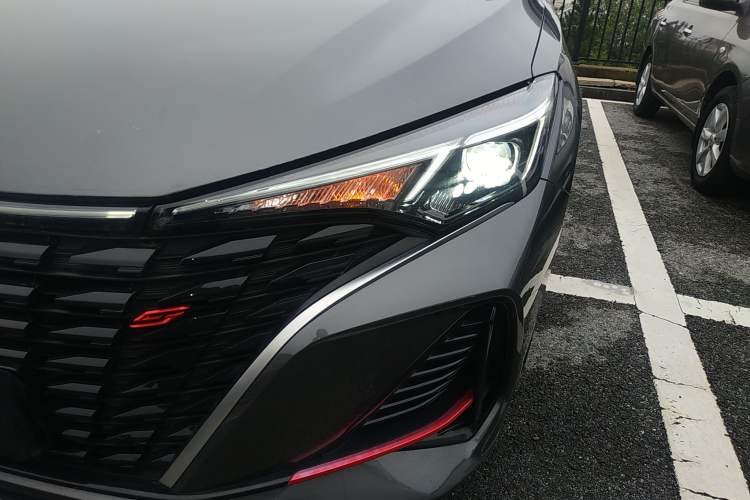 Used CHANGAN Eado 2022 PLUS Blue Whale NE 1.4T GDI DCT Prestige Edition Left Front Headlight