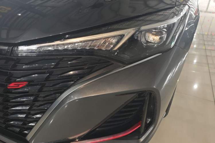 Used CHANGAN Eado 2022 PLUS Blue Whale NE 1.4T GDI DCT Prestige Edition Left Front Headlight