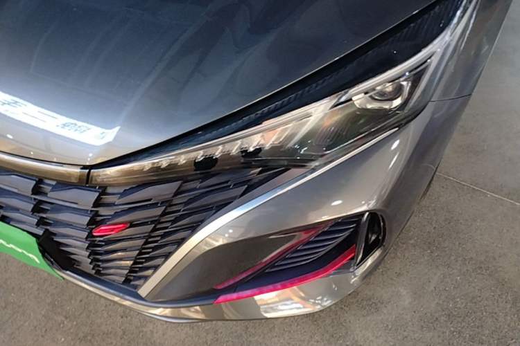 Used CHANGAN Eado 2022 PLUS Blue Whale NE 1.4T GDI DCT Prestige Edition Left Front Headlight