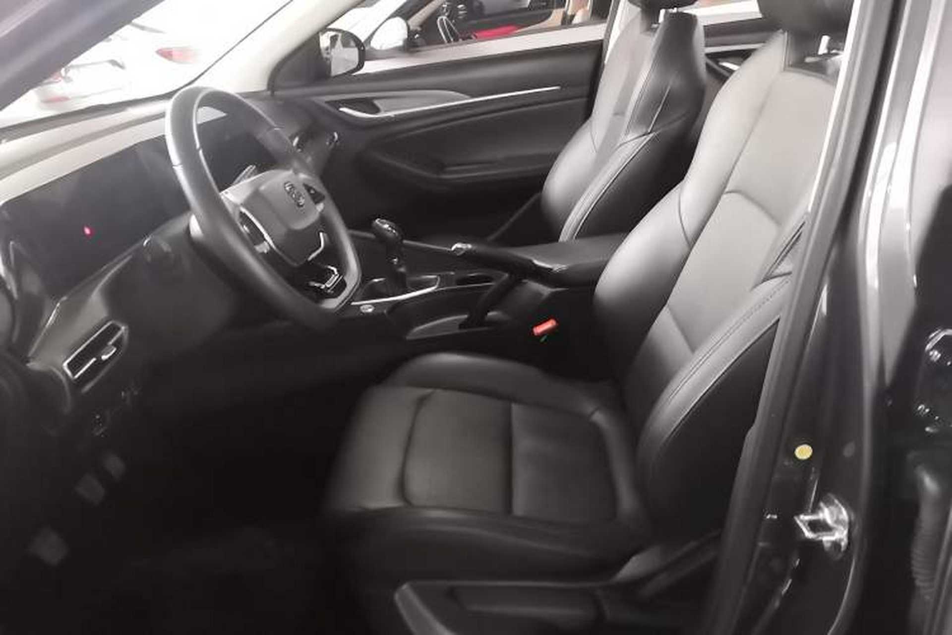 Used CHANGAN Eado 2022 PLUS 1.6L GDI Manual Luxury Model Left Front Seat
