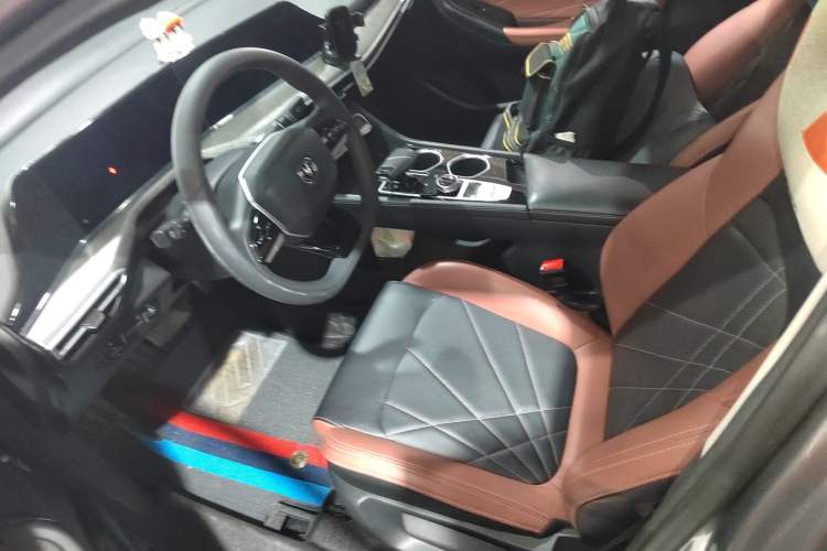 Used CHANGAN Eado 2022 PLUS Blue Whale NE 1.4T GDI DCT Prestige Edition Left Front Seat