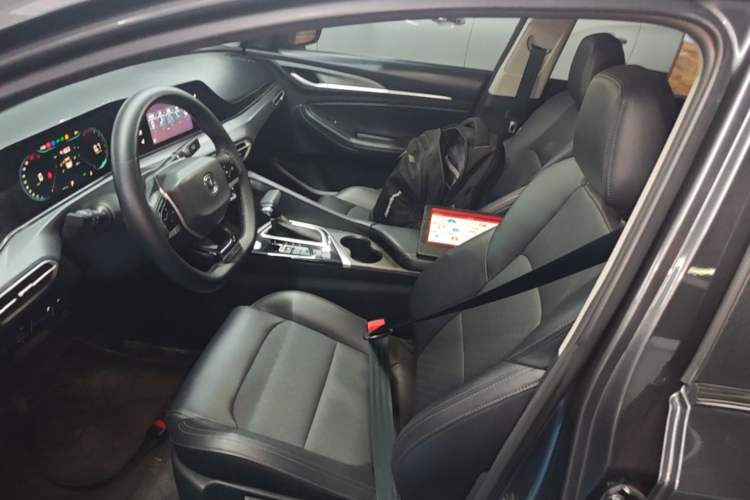 Used CHANGAN Eado 2022 PLUS 1.6L GDI CVT Elite Model Left Front Seat