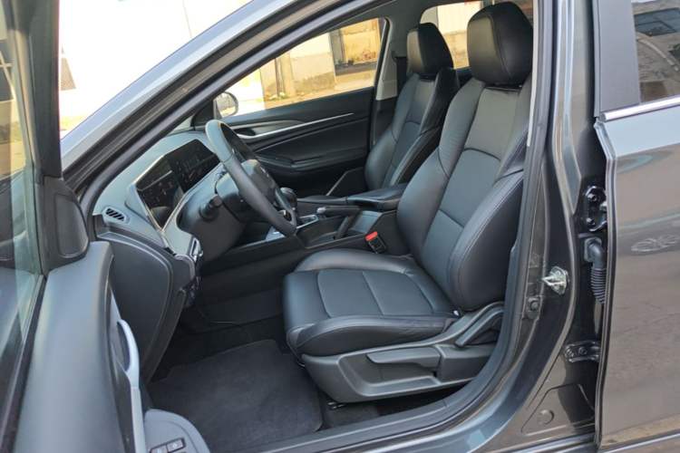 Used CHANGAN Eado 2022 PLUS 1.6L GDI Manual Elite Model Left Front Seat