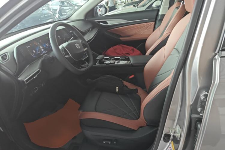 Used CHANGAN Eado 2022 PLUS Blue Whale NE 1.4T GDI DCT Flagship Edition Left Front Seat