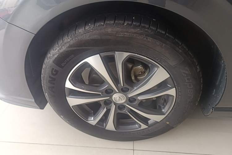 Used CHANGAN Eado 2022 PLUS Blue Whale NE 1.4T GDI DCT Prestige Edition Left Front Wheel Hub