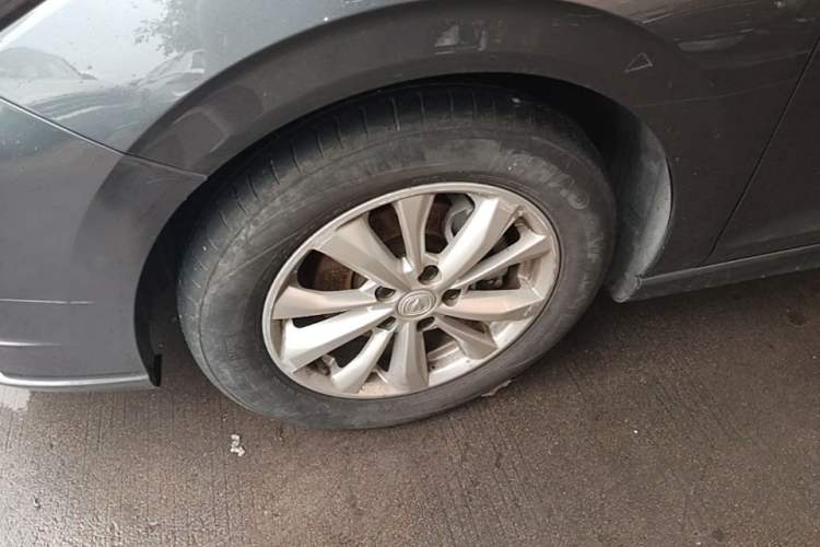 Used CHANGAN Eado 2022 PLUS 1.6L GDI CVT Elite Model Left Front Wheel Hub