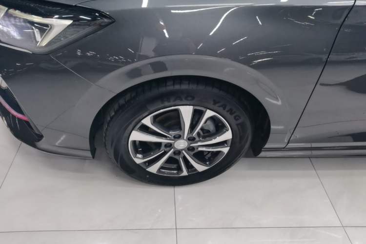 Used CHANGAN Eado 2022 PLUS Blue Whale NE 1.4T GDI DCT Prestige Edition Left Front Wheel Hub
