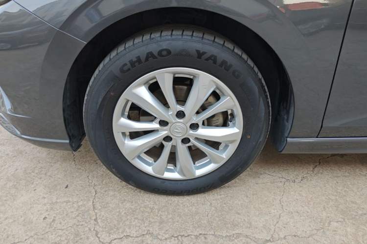 Used CHANGAN Eado 2022 PLUS 1.6L GDI Manual Elite Model Left Front Wheel Hub