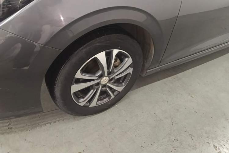 Used CHANGAN Eado 2022 PLUS Blue Whale NE 1.4T GDI DCT Prestige Edition Left Front Wheel Hub