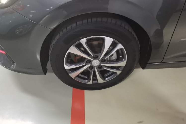 Used CHANGAN Eado 2022 PLUS Blue Whale NE 1.4T GDI DCT Prestige Edition Left Front Wheel Hub